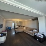 Продажа 3 комнатная Вторичка, м. Гянджлик метро, 8-ой микрорайон, Айна Султанова памятник, Бинагадинский р-н район 1