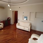 Kirayə (aylıq) 5 otaqlı Köhnə Tikili, Sahil metrosu, Səbail rayonu 2