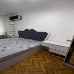 Kirayə (aylıq) 3 otaqlı Köhnə Tikili, Memar Əcəmi metrosu, 4-cü mikrorayon, Nəsimi rayonu 29