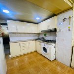 Продажа 4 комнат Вторичка, м. Эльмляр Академиясы метро, пос. Ясамал, Ясамал район 9