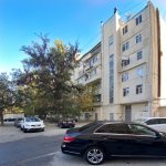Kirayə (aylıq) 3 otaqlı Köhnə Tikili, Azadlıq metrosu, Binəqədi rayonu 1