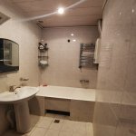 Kirayə (aylıq) 5 otaqlı Köhnə Tikili, Xalqlar dostluğu metrosu, Nizami rayonu 9