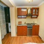 Kirayə (günlük) 3 otaqlı Köhnə Tikili, Sahil metrosu, Fəvvarələr meydanı, Səbail rayonu 3