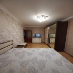 Kirayə (aylıq) 3 otaqlı Köhnə Tikili, Qara Qarayev metrosu, 8-ci kilometr, Nizami rayonu 12