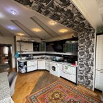 Продажа 3 комнат Вторичка, м. Автовокзал метро, 9-ый микрорайон, Бинагадинский р-н район 12