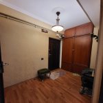 Продажа 3 комнатная Вторичка, м. Эльмляр Академиясы метро, пос. Ясамал, Ясамал район 14