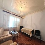 Kirayə (aylıq) 3 otaqlı Köhnə Tikili, Azadlıq metrosu, 8-ci mikrorayon, Binəqədi rayonu 1