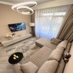 Посуточно 2 комнатная Новостройка, İnşaatçılar метро, Ясамал район 1