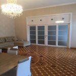 Kirayə (aylıq) 4 otaqlı Yeni Tikili, Sahil metrosu, Səbail rayonu 4