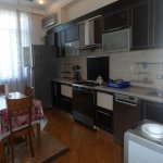 Kirayə (günlük) 4 otaqlı Köhnə Tikili, Sahil metrosu, Səbail rayonu 33