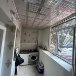 Satılır 2 otaqlı Köhnə Tikili, Memar Əcəmi metrosu, 9-cu mikrorayon, Binəqədi rayonu 9