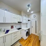 Продажа 3 комнатная Новостройка, İnşaatçılar метро, пос. Йени Ясамал, Ясамал район 9