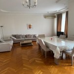 Kirayə (aylıq) 3 otaqlı Köhnə Tikili, Sahil metrosu, Nəsimi heykəli, Nəsimi rayonu 5