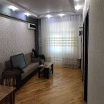 Kirayə (aylıq) 3 otaqlı Yeni Tikili, Neftçilər metrosu, 8-ci kilometr, Nizami rayonu 1