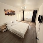 Посуточно 2 комнатная Новостройка, İnşaatçılar метро, пос. Ясамал, İTV, Ясамал район 3