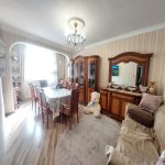 Продажа 4 комнатная Вторичка, 18-й микрорайон район 1