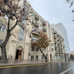 Kirayə (aylıq) 3 otaqlı Köhnə Tikili, İçərişəhər metrosu, Səbail rayonu 1