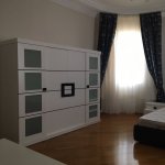 Kirayə (aylıq) 13 otaqlı Həyət evi/villa, Elmlər akademiyası metrosu, Badamdar qəs., Səbail rayonu 16