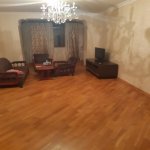 Kirayə (aylıq) 3 otaqlı Köhnə Tikili, İnşaatçılar metrosu, Yasamal qəs., Yasamal rayonu 1