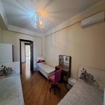 Kirayə (aylıq) 4 otaqlı Yeni Tikili, Gənclik metrosu, Odlar Yurdu Universiteti, Nərimanov rayonu 19