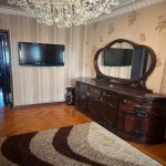 Kirayə (aylıq) 3 otaqlı Köhnə Tikili, Elmlər akademiyası metrosu, Yasamal rayonu 2