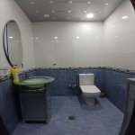 Продажа 3 комнатная Вторичка, м. 8 Ноябрь метро, Медицинский Университет, Насими район 12