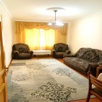 Kirayə (aylıq) 3 otaqlı Köhnə Tikili, Həzi Aslanov metrosu, H.Aslanov qəs., Xətai rayonu 1