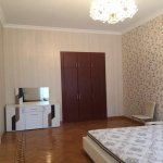 Kirayə (aylıq) 4 otaqlı Köhnə Tikili, Sahil metrosu, Səbail rayonu 13