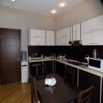 Kirayə (aylıq) 3 otaqlı Yeni Tikili, 28 May metrosu, Azərbaycan Dillər Universiteti, Nəsimi rayonu 8