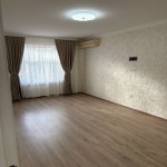 Продажа 2 комнатная Вторичка, м. Эльмляр Академиясы метро, пос. Ясамал, Ясамал район 1