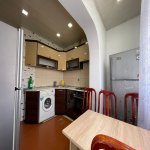 Kirayə (aylıq) 4 otaqlı Köhnə Tikili, İnşaatçılar metrosu, Yeni Yasamal qəs., Yasamal rayonu 14