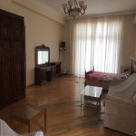 Satılır 9 otaqlı Həyət evi/villa, Badamdar qəs., Səbail rayonu 9