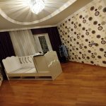 Kirayə (aylıq) 3 otaqlı Köhnə Tikili, Neftçilər metrosu, Bakıxanov qəs., Sabunçu rayonu 1