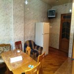 Kirayə (aylıq) 4 otaqlı Köhnə Tikili, 28 May metrosu, Nəsimi rayonu 2