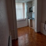 Kirayə (aylıq) 3 otaqlı Köhnə Tikili, Azadlıq metrosu, 8-ci mikrorayon, Binəqədi rayonu 8