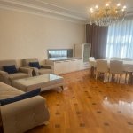 Kirayə (aylıq) 3 otaqlı Yeni Tikili, Elmlər akademiyası metrosu, Yasamal qəs., Hüseyn Cavid parkı, Yasamal rayonu 1