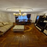Продажа 4 комнат Вторичка, м. Эльмляр Академиясы метро, пос. Ясамал, Ясамал район 2