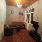 Kirayə (aylıq) 3 otaqlı Köhnə Tikili, Azadlıq metrosu, 8-ci mikrorayon, Binəqədi rayonu 1