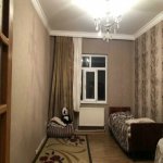 Kirayə (aylıq) 4 otaqlı Köhnə Tikili, İnşaatçılar metrosu, Yeni Yasamal qəs., Yasamal rayonu 1