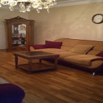 Kirayə (aylıq) 2 otaqlı Köhnə Tikili, Neftçilər metrosu, Nizami rayonu 1