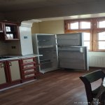 Kirayə (aylıq) 3 otaqlı Köhnə Tikili, Azadlıq metrosu, 8-ci mikrorayon, Kəmalə Nərmin ş/s, Binəqədi rayonu 8