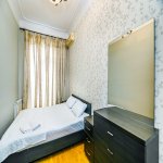 Посуточно 3 комнатная Вторичка, м. Ичяришяхяр метро, Сябаиль район 27