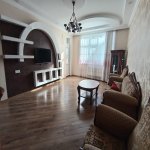 Kirayə (aylıq) 3 otaqlı Yeni Tikili, Azadlıq metrosu, 8-ci mikrorayon, Ayna Sultanova heykəli, Binəqədi rayonu 2