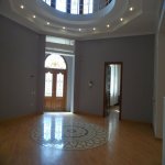 Kirayə (aylıq) 10 otaqlı Həyət evi/villa, Azadlıq metrosu, 8-ci mikrorayon, Binəqədi rayonu 8