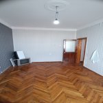 Продажа 5 комнатная Вторичка, 18-й микрорайон район 8