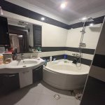 Продажа 3 комнатная Новостройка, İnşaatçılar метро, пос. Йени Ясамал, Ясамал район 9