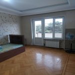 Kirayə (aylıq) 3 otaqlı Köhnə Tikili, Azadlıq metrosu, 7-ci mikrorayon, Binəqədi rayonu 8