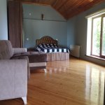 Посуточно 4 комнатная Дома/Виллы Гах 6