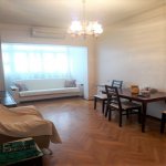 Satılır 4 otaqlı Köhnə Tikili, Azadlıq metrosu, 8-ci mikrorayon, Binəqədi rayonu 1
