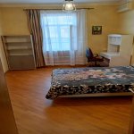 Kirayə (aylıq) 3 otaqlı Köhnə Tikili, Sahil metrosu, Səbail rayonu 1